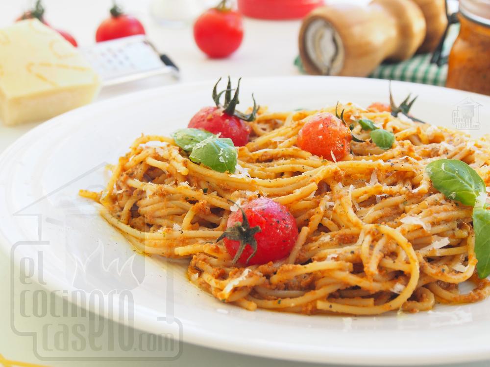 Espaguetis con pesto rojo - Paso 5